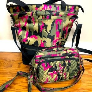 “Lug” Whirl Bag with additional crossbody purse